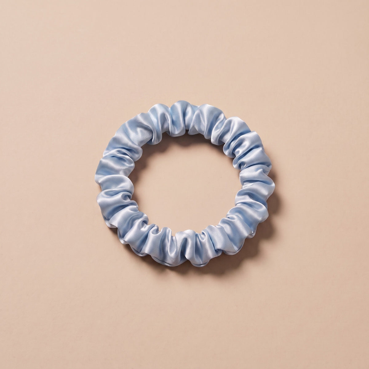 Cienka Gumka Scrunchie Pudrowy Błękit
