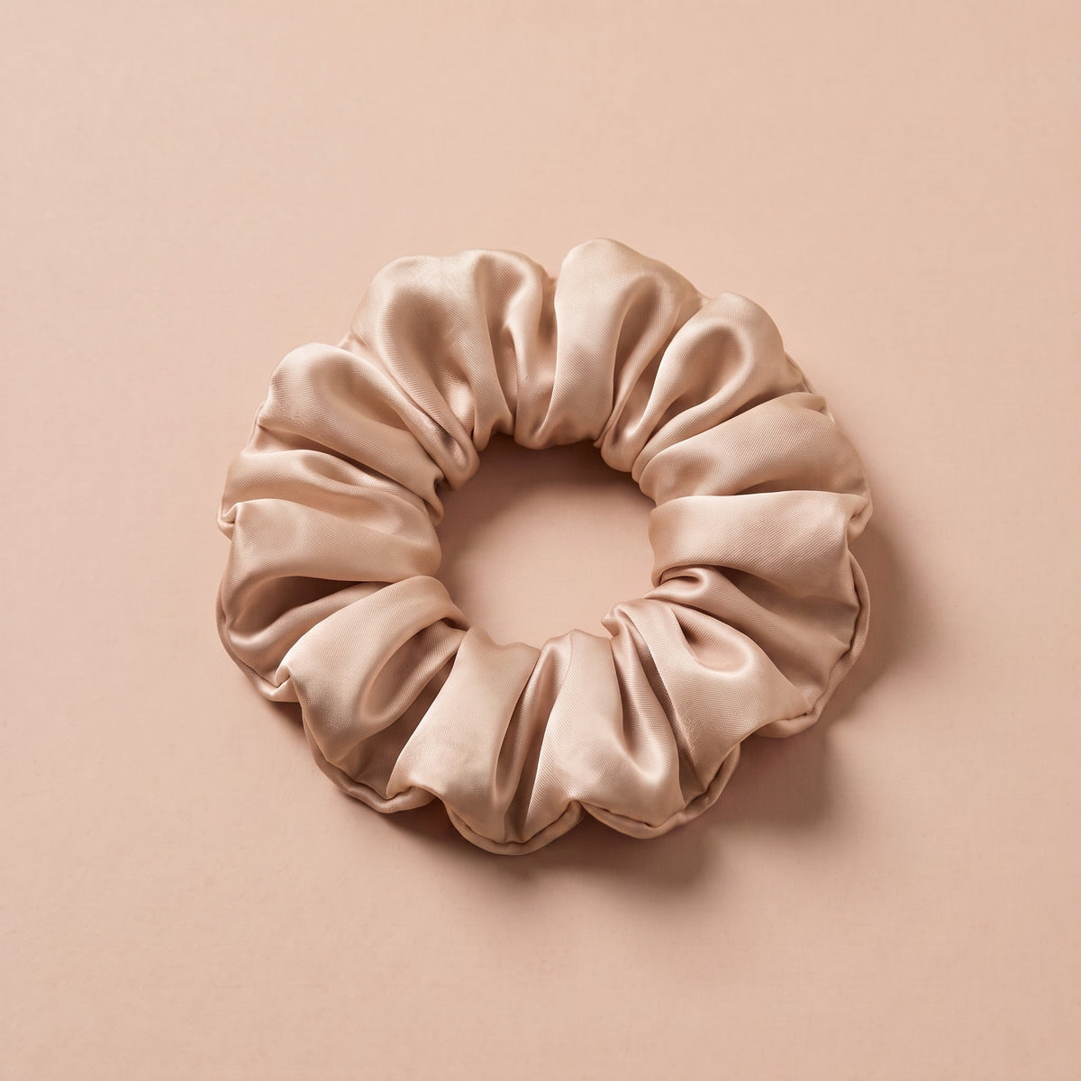 Jedwabna Gumka Scrunchie Szampański